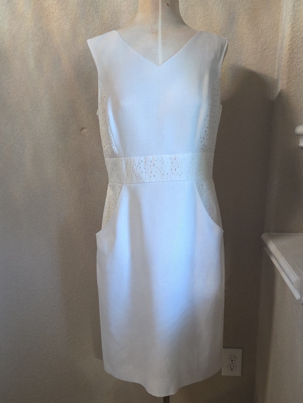Preston & York White V-Neck Sleeveless Midi Dress
